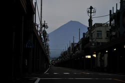 081103-3.jpg