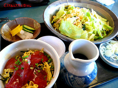 ミニまぐろ丼麺ランチ