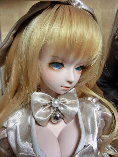 あーおいめをしたおにんぎょはー♪