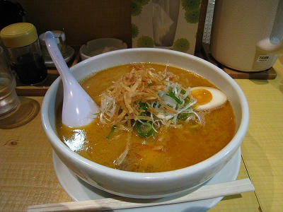 要するにサッポロラーメンって味噌味のタンメン?