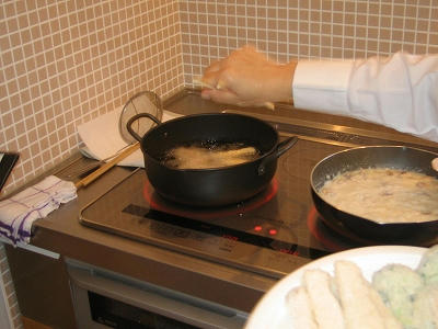 フリットとホワイトソース