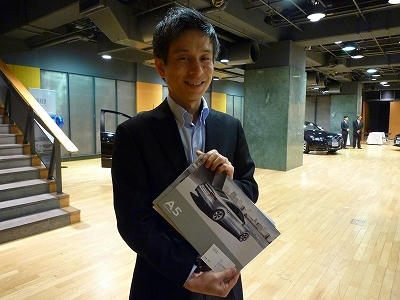 アウディさんに営業された岩井。