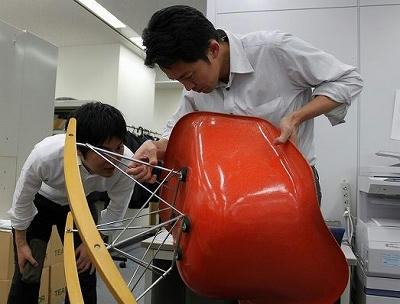 吉村も興味津々