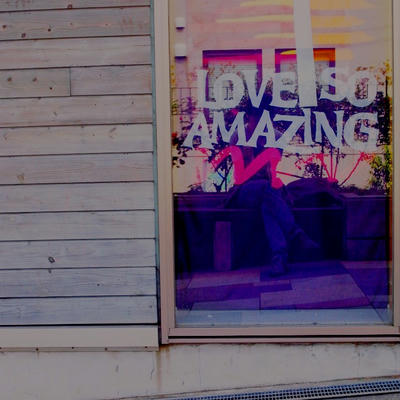 lovesoamazing2.jpg