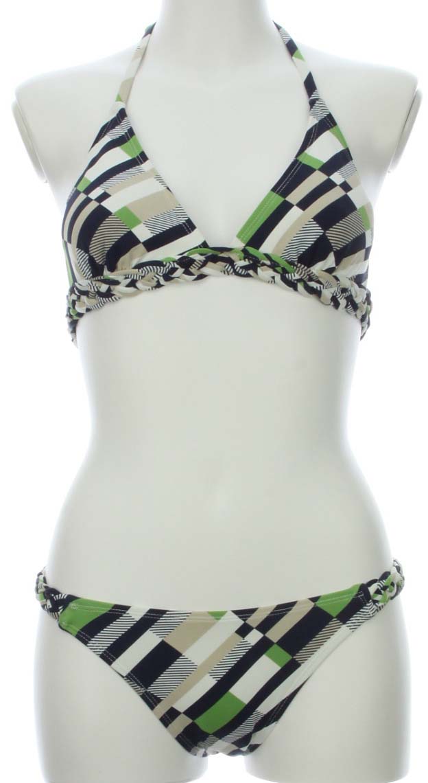 コンサーバティブ柄なのにビキニ