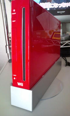 Wii本体（スーパーマリオ25周年仕様）赤
