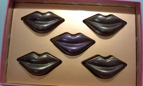キス ア ラ シャンパーニュ　唇のチョコレート
