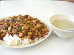 宮爆鶏丁飯