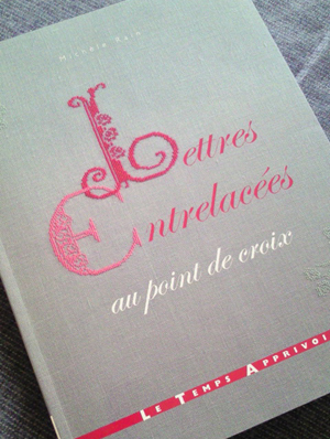 洋書：LETTRES ENTRELACEES