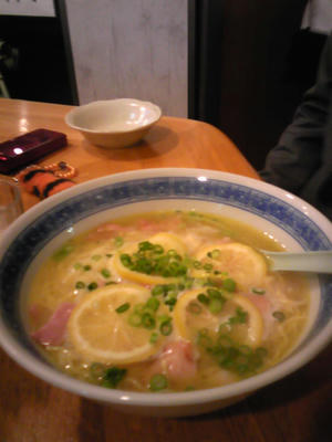 SH350356.JPG