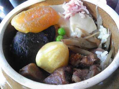 SH350828.JPG