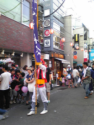 SH350850.JPG