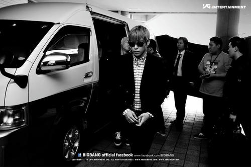 8157-bigbang-alive.jpg