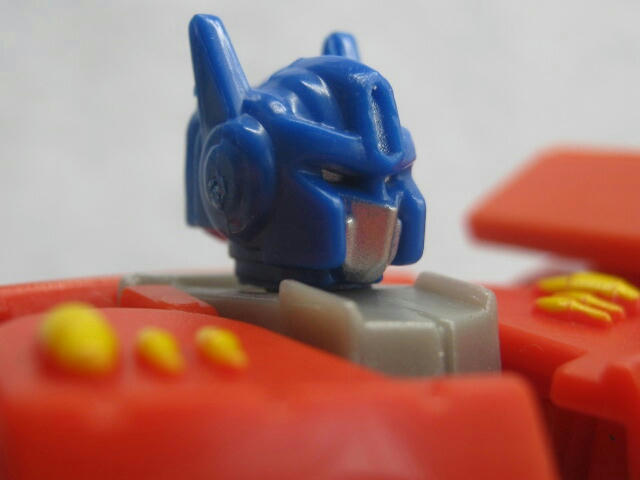 TRANSFORMERS GENERATIONS OPTOMUS PRIME & AUTOBOT ROLLER