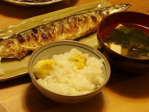 栗ご飯とサンマ