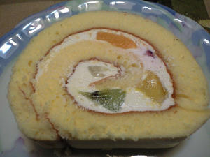 フルーツロールケーキ