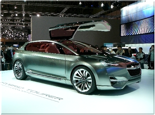 HYBRID TOURER CONCEPT