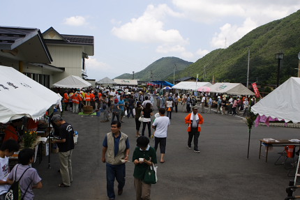 出店も沢山でております。