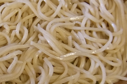 そば接写・つやつやしてる。