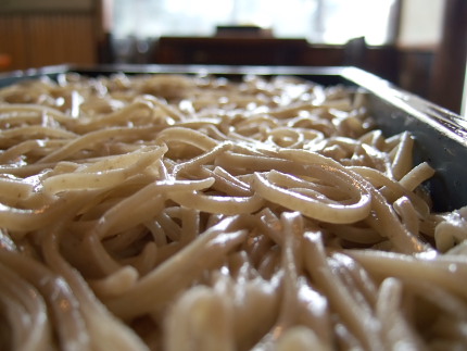 もうすぐ新蕎麦。しかし、つやつやしていて美味そう