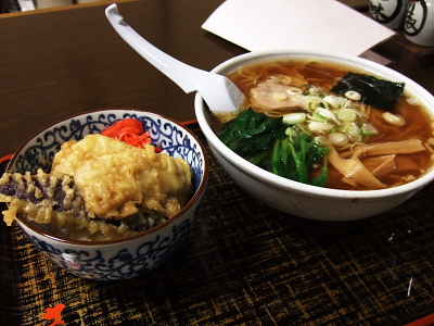 あなご丼とラーメン。