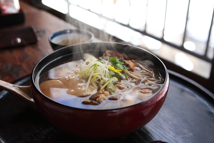 お餅が2つ入っていて、ボリューム満点です。