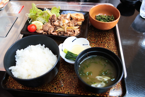 やま信　焼肉定食