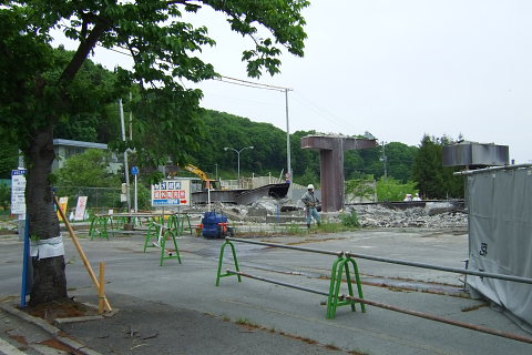 上山競馬場 解体工事
