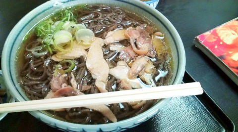 鈴亭の肉そば 谷地の肉そばここにあり