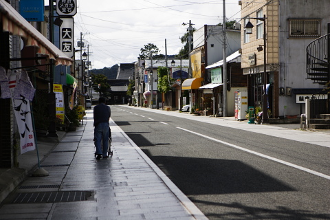 歩いてますが、本当に一人とか・・・