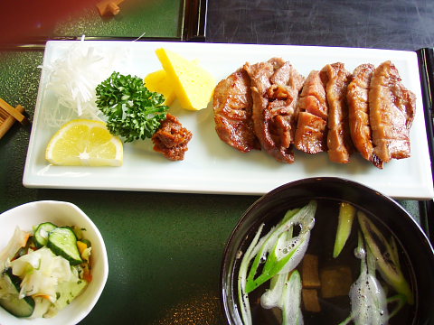 愛子　味乃吉　牛タン定食　うまうま