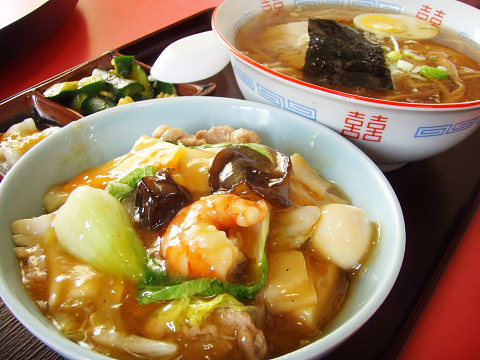 ほうらいの中華丼