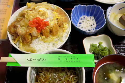 土佐のカツ丼大盛り750円