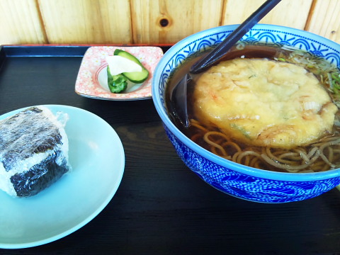 ちょめちょめべえの天ぷら蕎麦セット