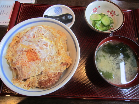 セノ食堂のカツ丼