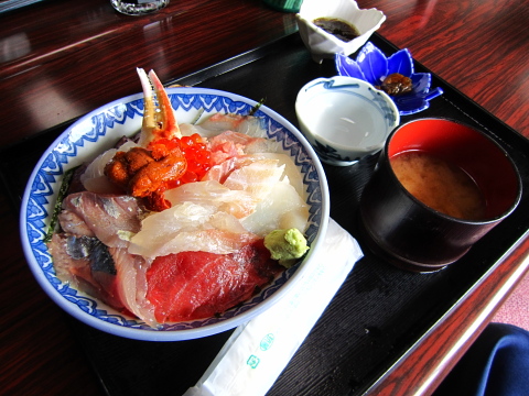 金彦魚店　海鮮丼