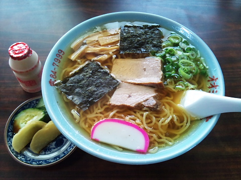 オオミヤ食堂　中華そば600円　スープが綺麗