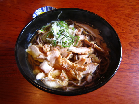 いろは平野店　肉そば　大盛り