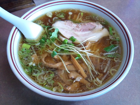 麺遊亭のラーメン　600円