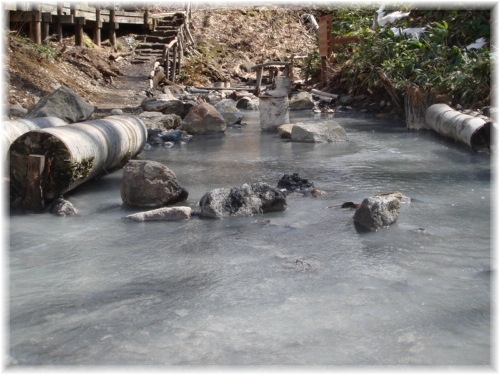 登別温泉 天然足湯