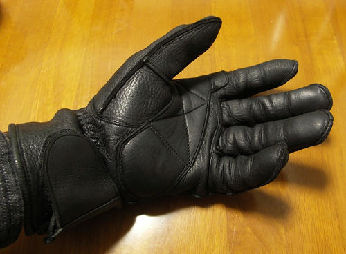 glove-2.jpg