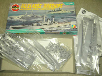ＦＡＬＫＬＡＮＤＳ　ＷＡＲＳＨＩＰＳ