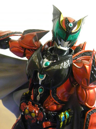 気持ちだけですが黒ぶちが細く