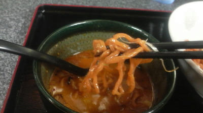 つけのすけ赤の麺