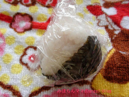 娘が作ったオニギリ
