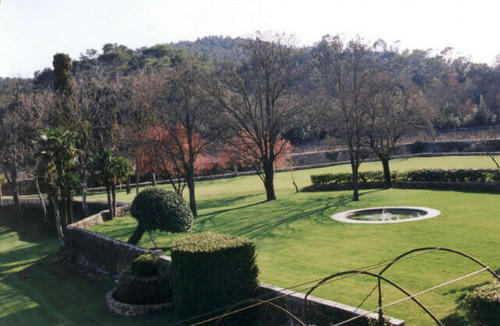 chateau-miraval-gardens.jpg