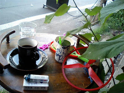 コーヒーん？オープンカフェ？
