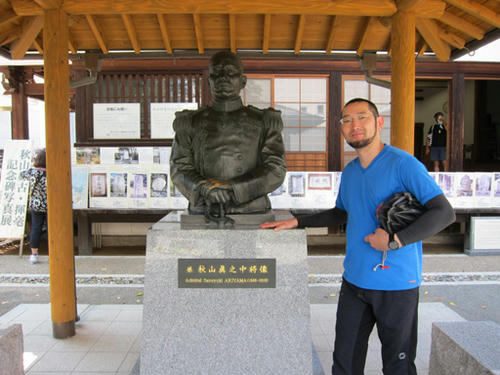 akiyama2.jpg