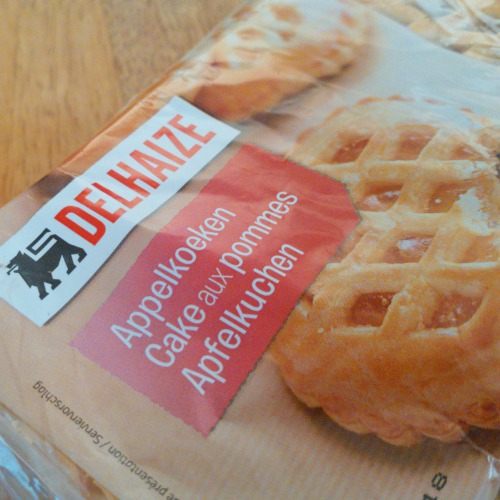 DELHAIZE アップルケーキ　アップ