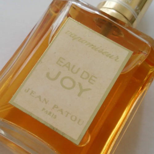 Jean Patou　EAU DE JOYアップ